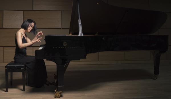 Kuva: Eteläkorealainen pianisti Yeol Eum Son esiintyy Mäntän Musiikkijuhlilla keskiviikkona 31.7.2024. Valokuvaaja: Marco Borggreve. 