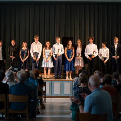 Varaslähtö-konsertin nuoret esiintyjät. Kuva: Ville Hautakangas